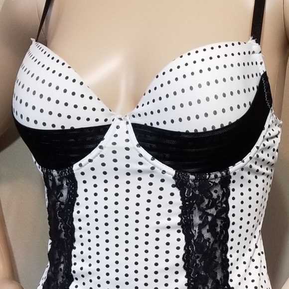 Black & White lingerie - Picture 2 of 4